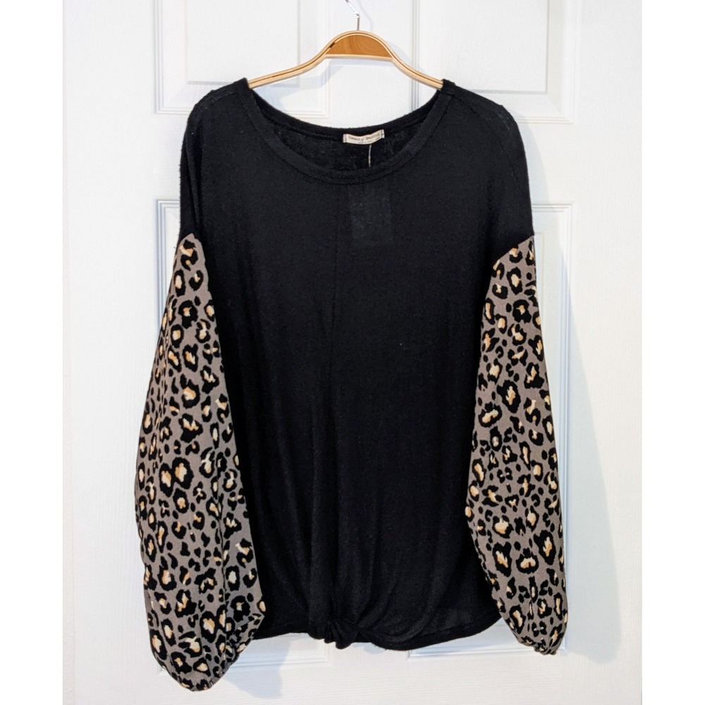 Boutique Leopard Sleeve Top Blouse Pullover Trendy Black Large‎ NWT